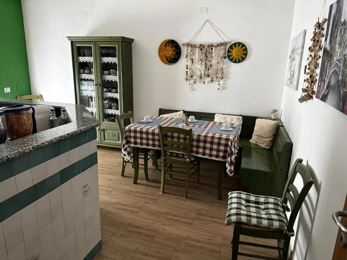 Beppo'S B&B カルボーニア エクステリア 写真